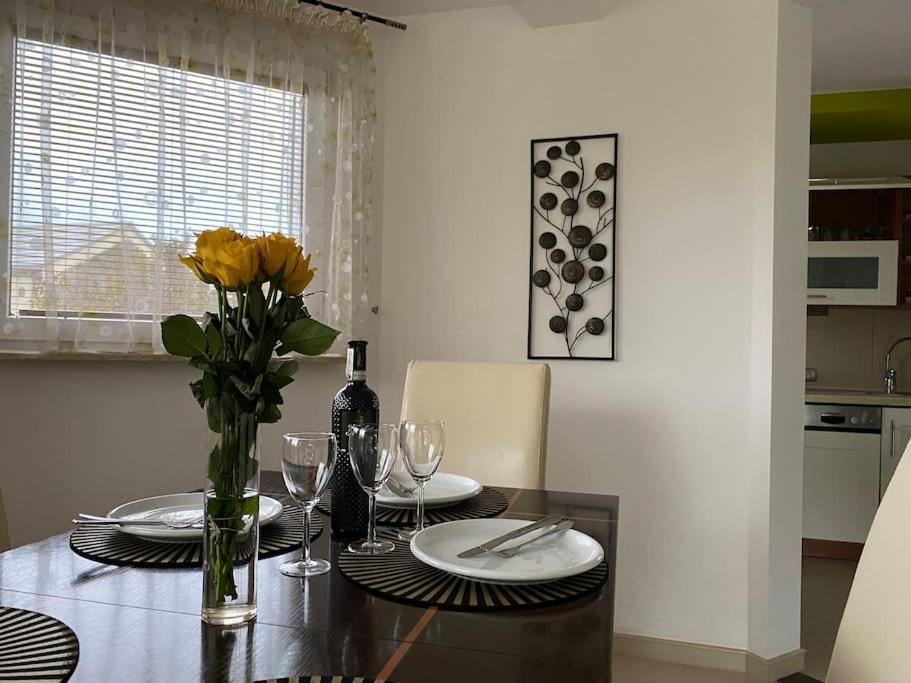 4 Bedroom Family House With Access To A Hot Tub Goczalkowice Zdroj Bagian luar foto